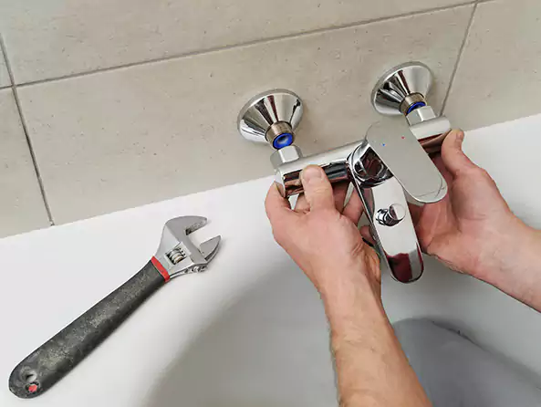 Why Choose Des Plaines Plumbing Pro for Bathtub Faucet Replacement in Des Plaines, IL?